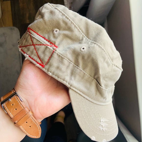 Hat - Picture 2 of 6